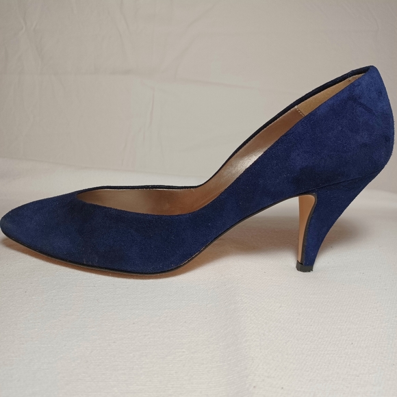 Bandolino 80's 7.5W Dark Blue Suede Heels - Picture 5 of 10